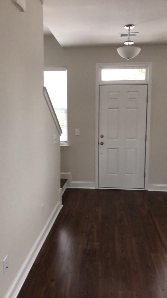 209 Alston St - Photo 3 of 24