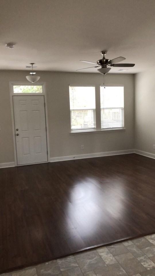 209 Alston St - Photo 4 of 24