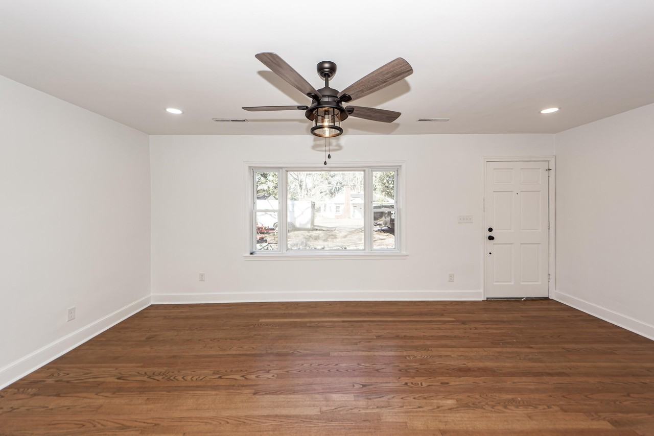 1221 Wimbee Dr - Photo 4 of 15