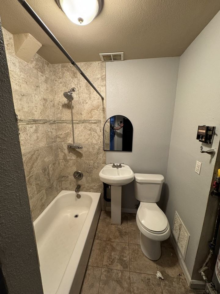 3378 Foxridge Dr #1 - Photo 7 of 16