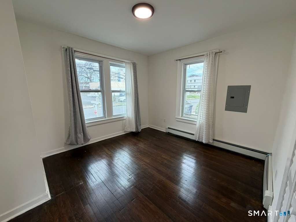 33 Marion St #1stFL - Photo 2 of 13