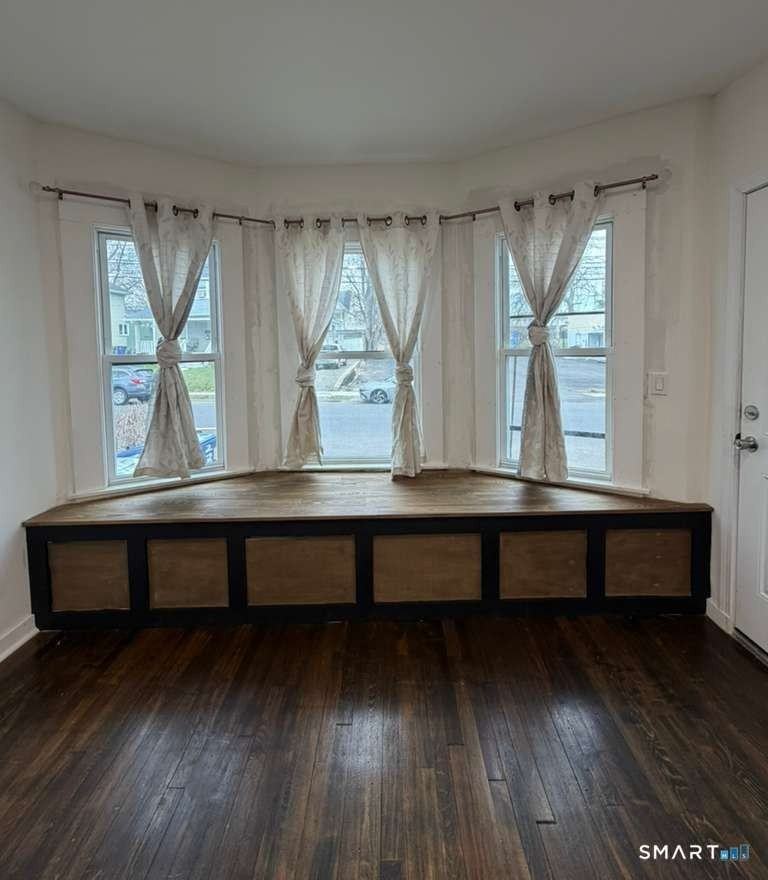 33 Marion St #1stFL - Photo 5 of 13