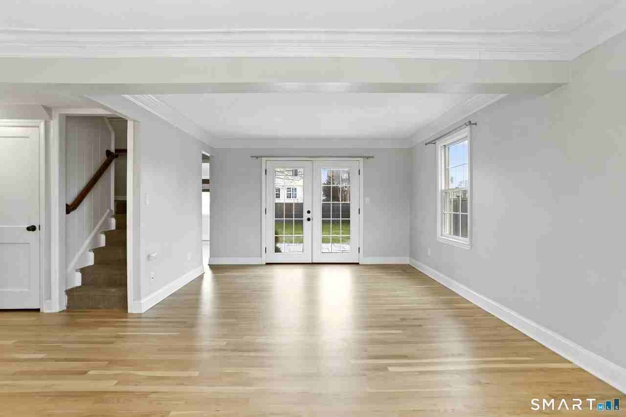 21 Eunice Ave - Photo 6 of 31