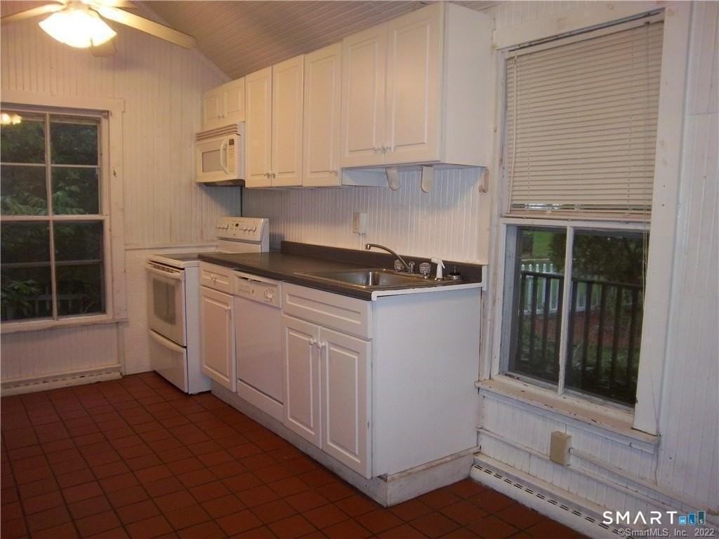 12 Bluff Rd W - Photo 3 of 12