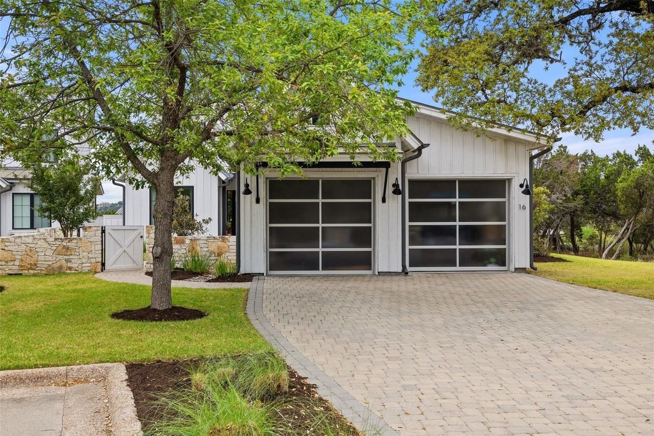 19601 Flying J Blvd - Photo 2 of 40