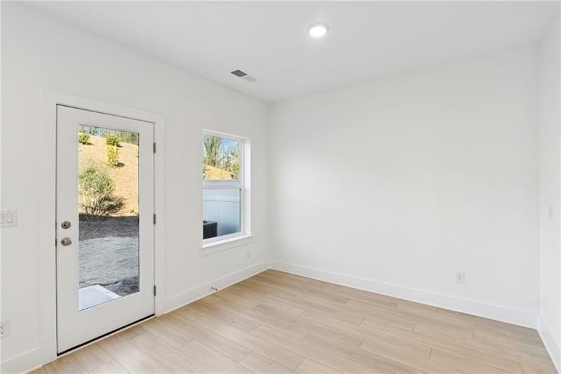 183 Red Bud Rd - Photo 4 of 23