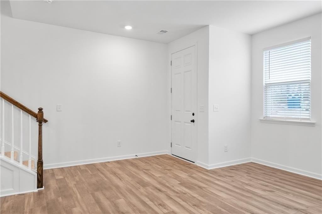 1637 Winpost Ln Nw - Photo 4 of 33