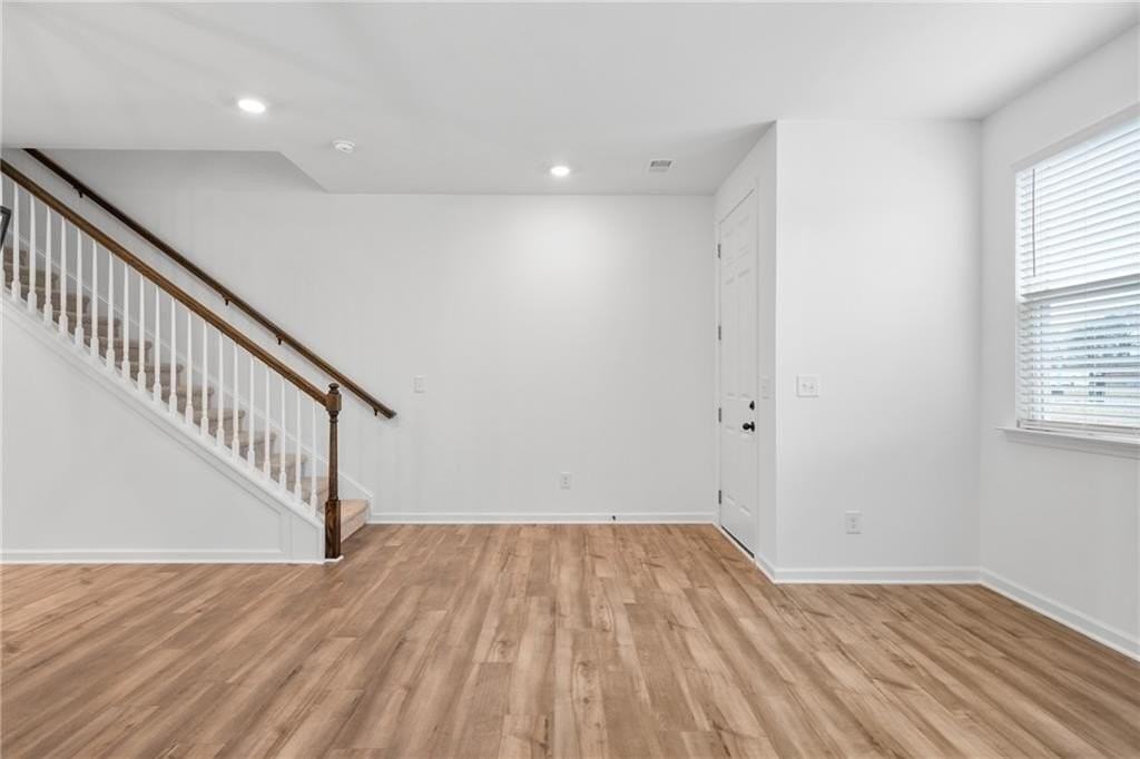 1637 Winpost Ln Nw - Photo 5 of 33