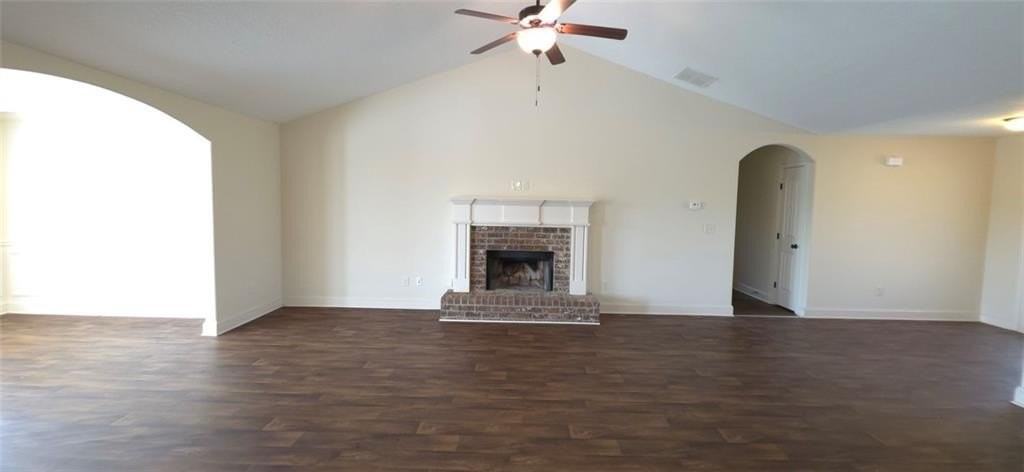 2125 Savannah Dr - Photo 2 of 20