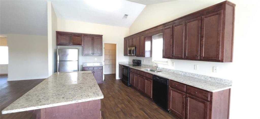 2125 Savannah Dr - Photo 6 of 20