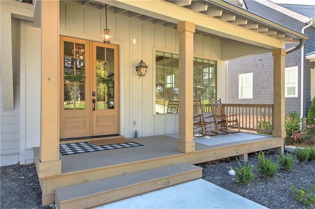 1268 Hayes Dr Se - Photo 2 of 35