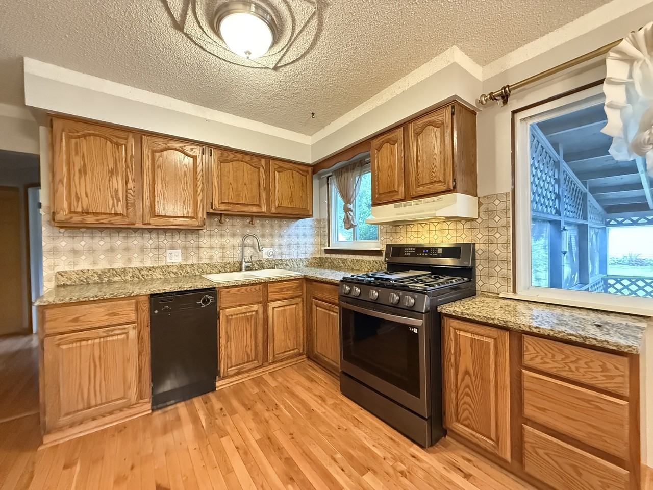 208 Wallace Dr #1 - Photo 5 of 22