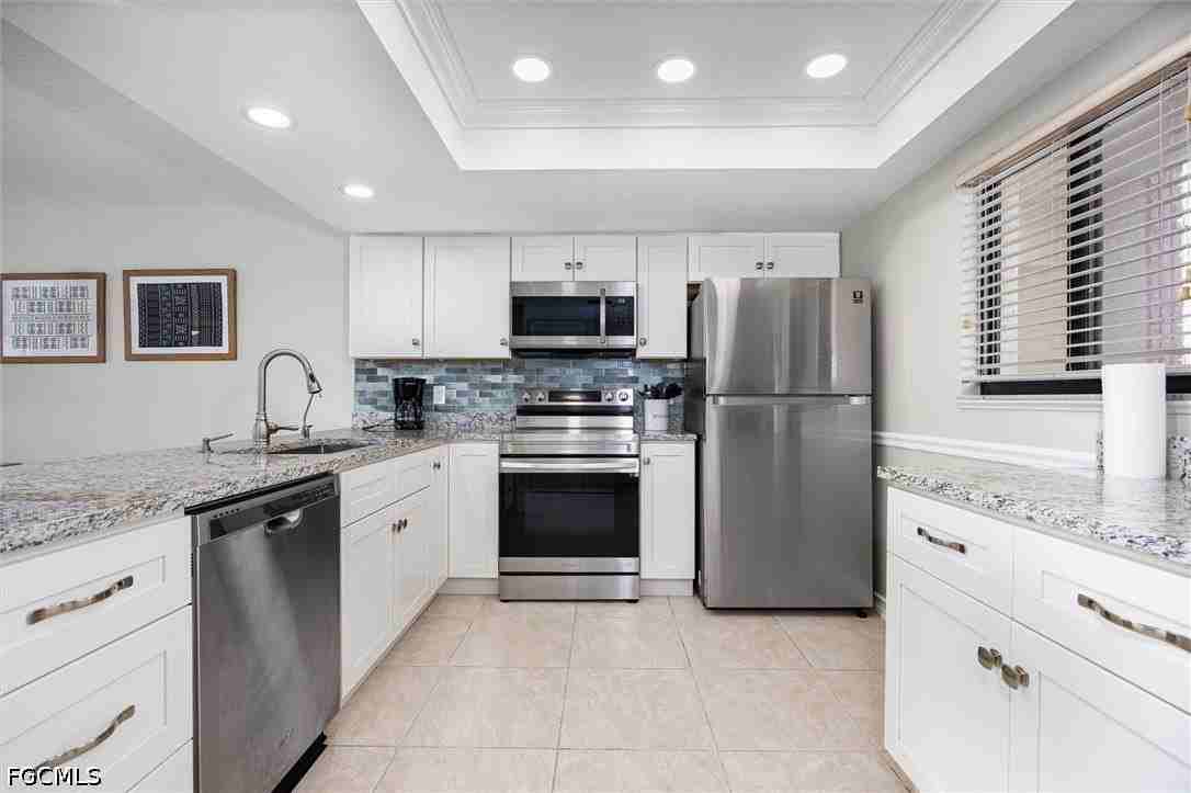 16200 Bay Pointe Blvd Unit 206 - Photo 6 of 32