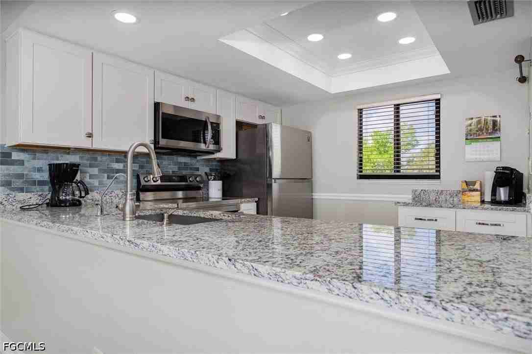 16200 Bay Pointe Blvd Unit 206 - Photo 7 of 32