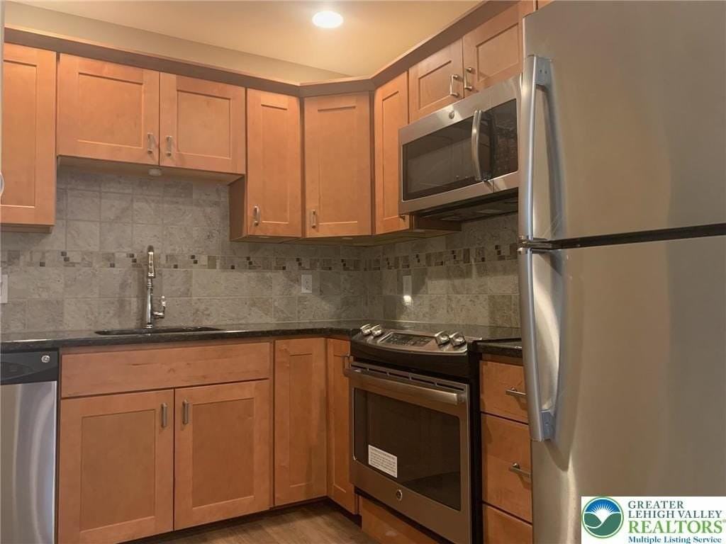 677 Broad St #C - Photo 5 of 14