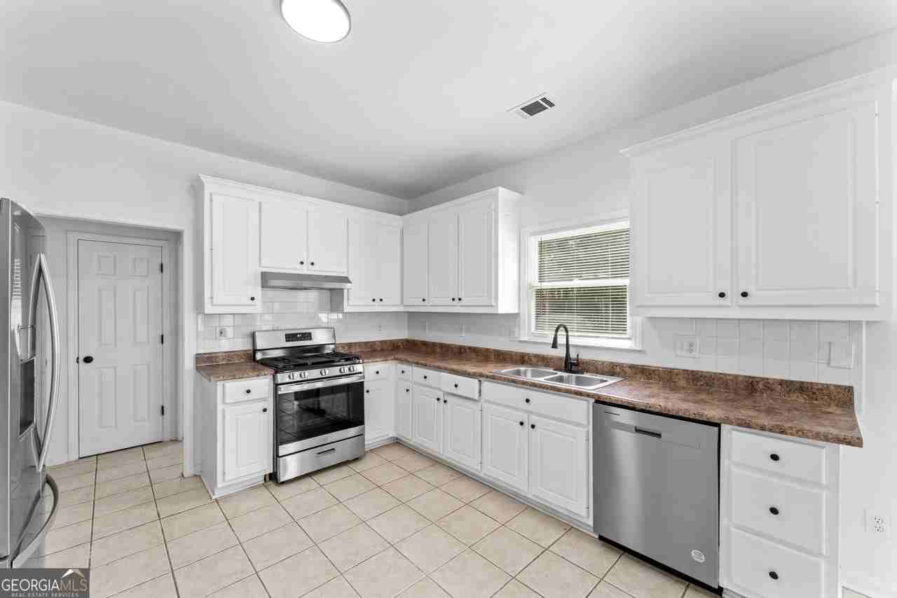 4267 Azalea Walk - Photo 6 of 24