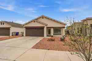featured image of 4976 Joe Castillo St