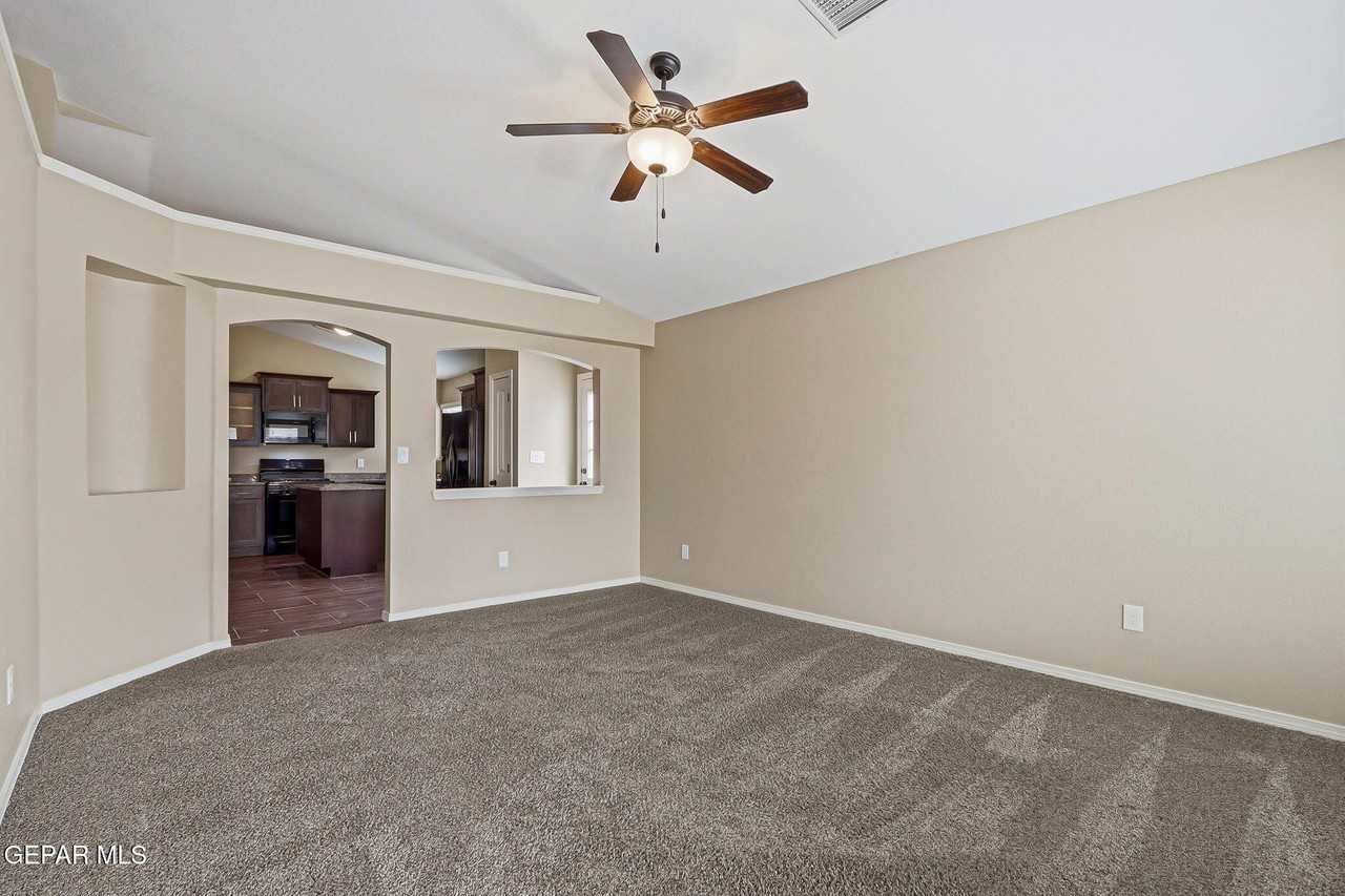 4976 Joe Castillo St - Photo 4 of 33