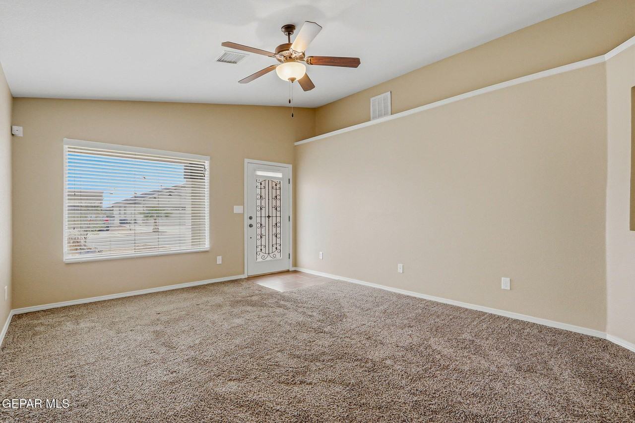 4976 Joe Castillo St - Photo 6 of 33