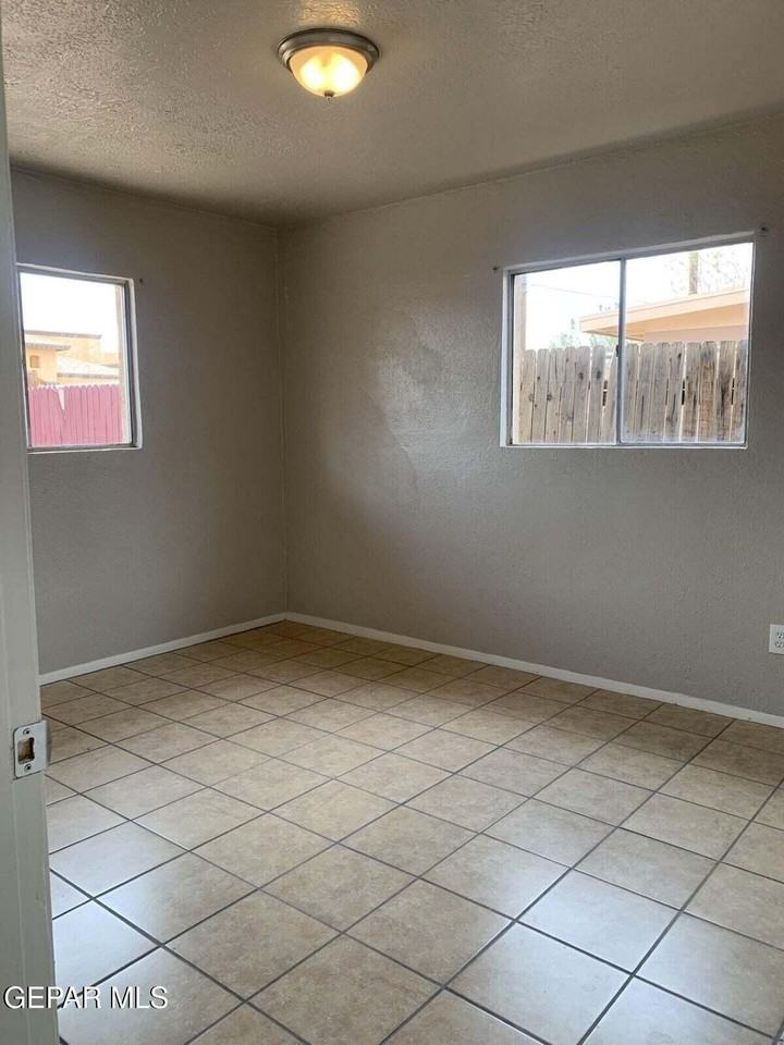 259 S Moon Rd - Photo 5 of 14