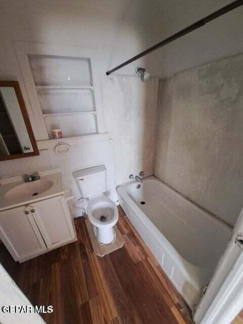 619 Ne Camp St - Photo 3 of 16