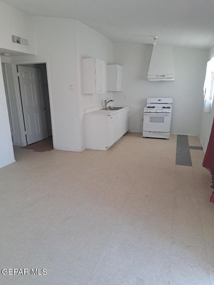 623 Ne Davis St Unit 7 - Photo 5 of 11