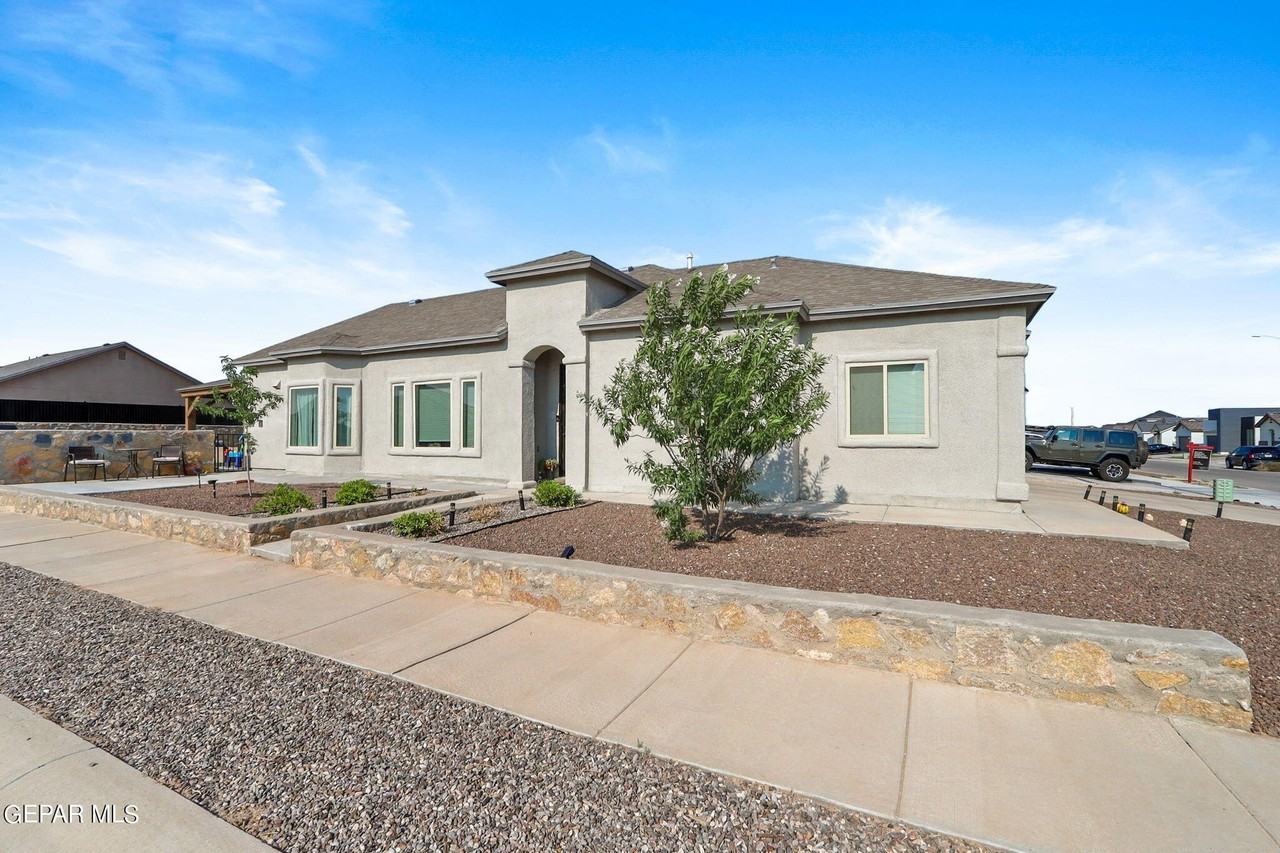 14852 Jack White Ave - Photo 2 of 43