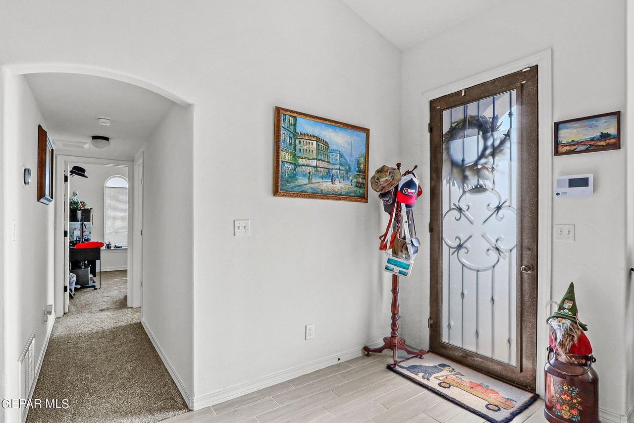 14852 Jack White Ave - Photo 5 of 43