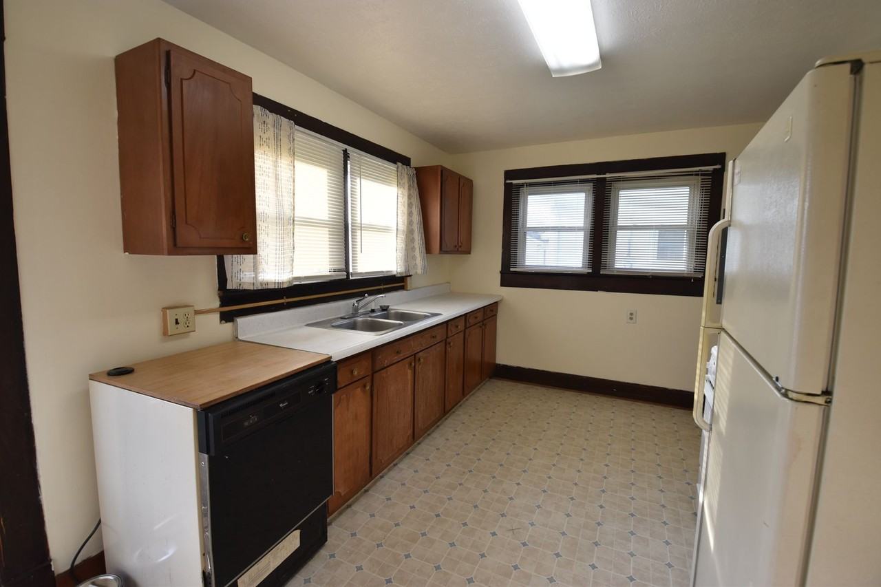 441 N Jefferson St - Photo 6 of 18