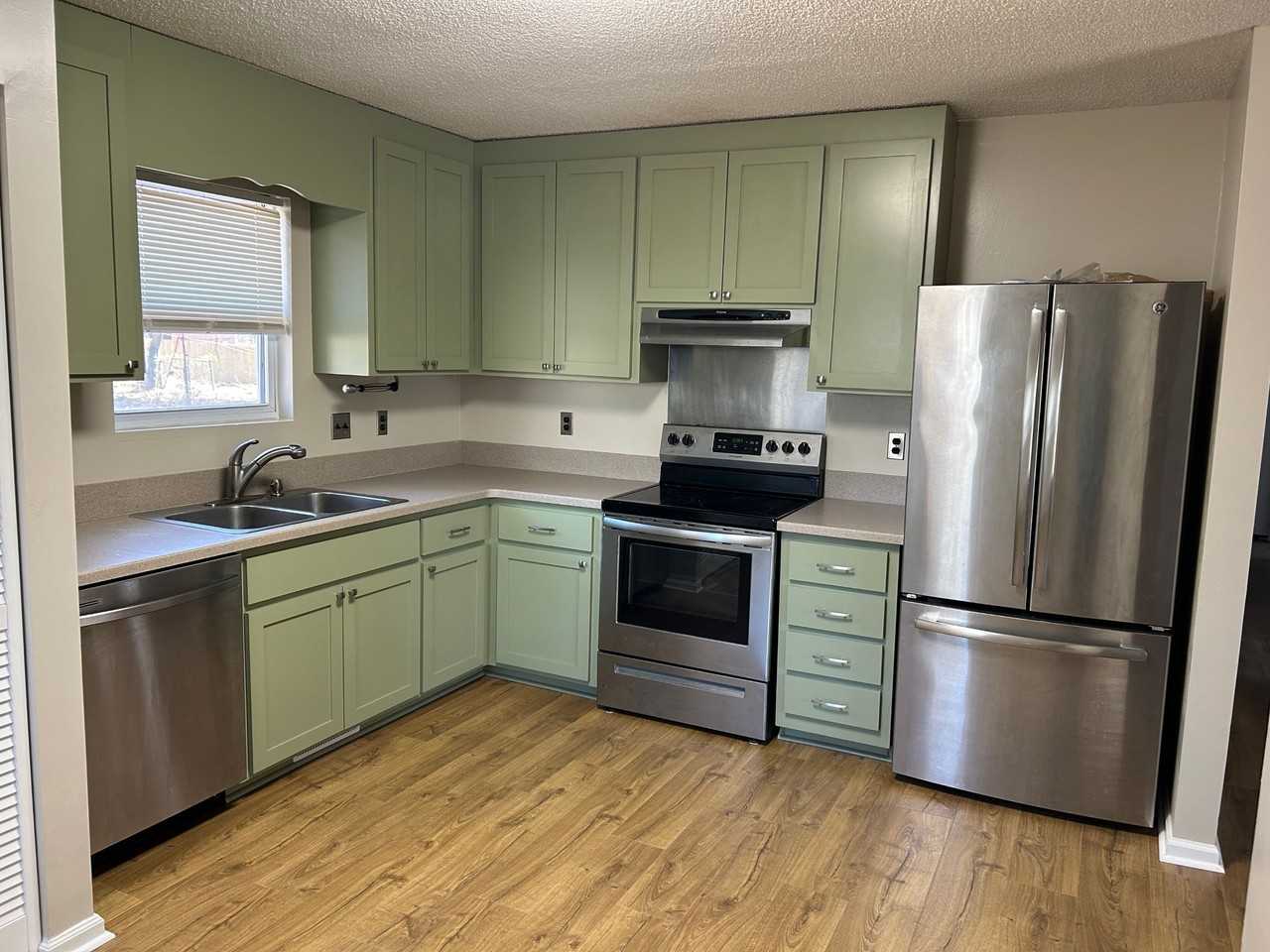 103 Kenmore Dr #1 - Photo 2 of 10