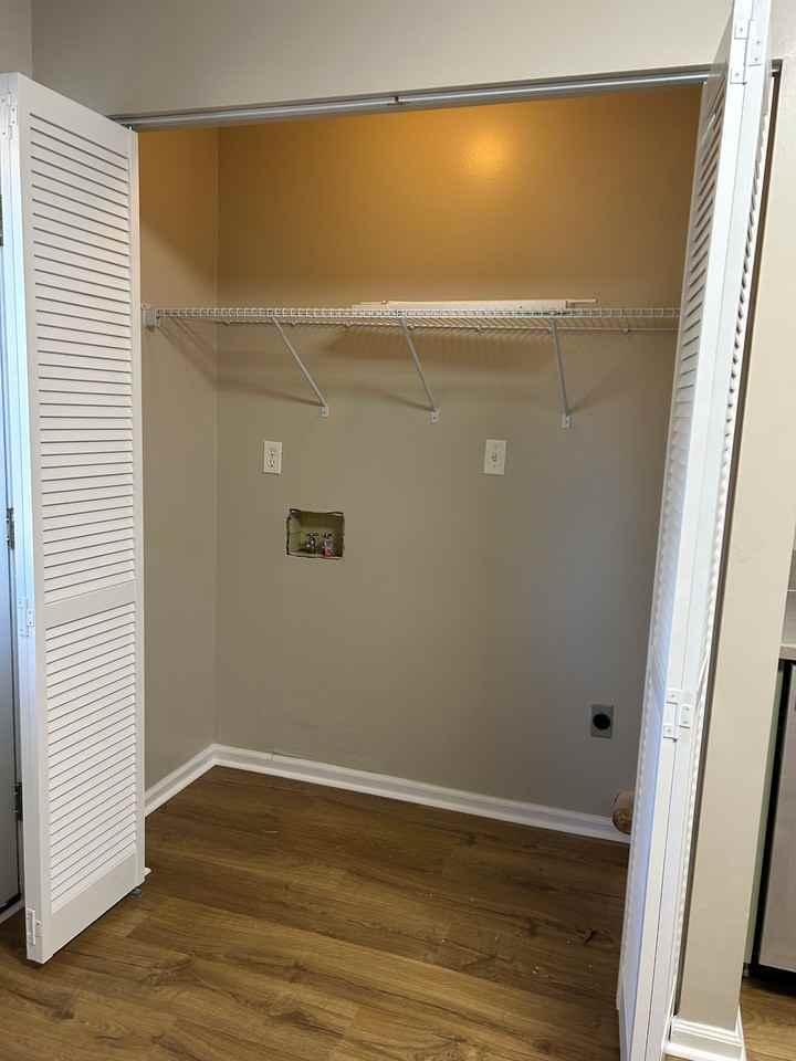 103 Kenmore Dr #1 - Photo 5 of 10