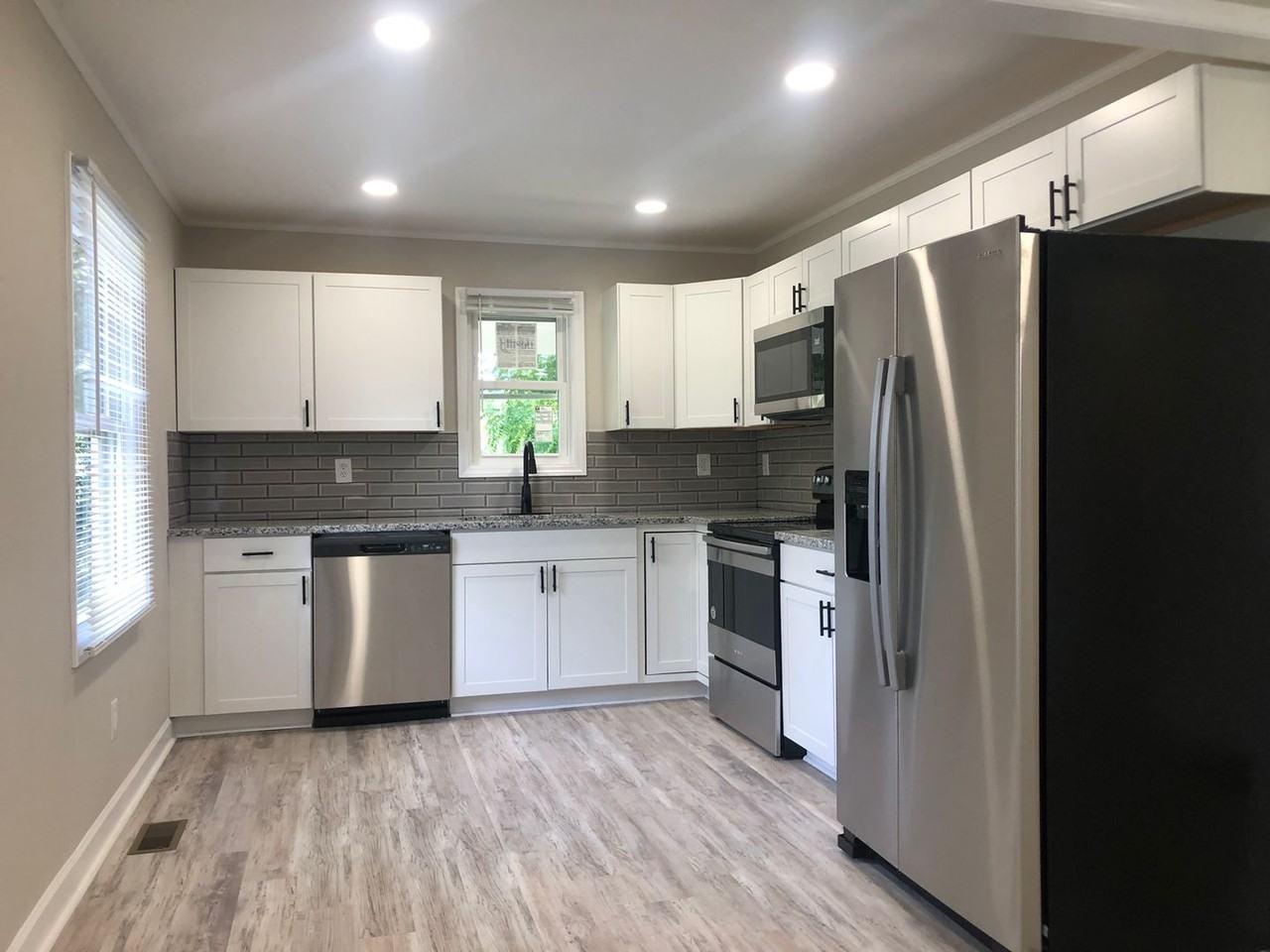 105 Lance St - Photo 4 of 16