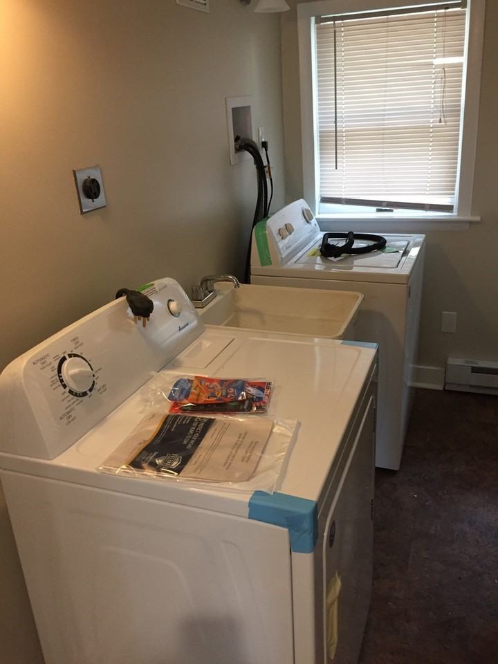 15 Carroll St - Photo 2 of 14