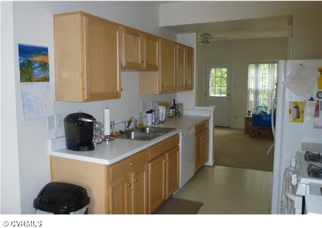 8738 Springwater Dr - Photo 2 of 6