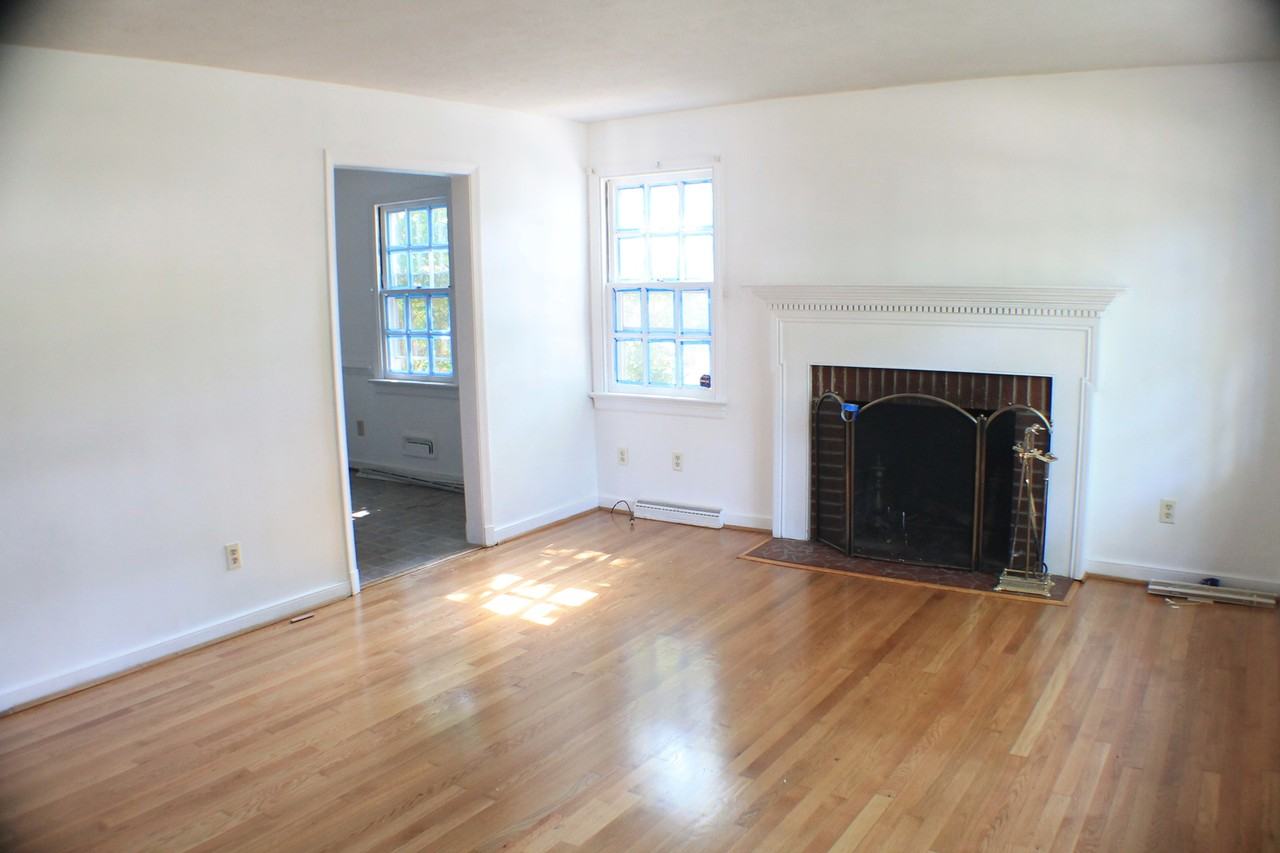 7513 Schaaf Dr - Photo 2 of 6