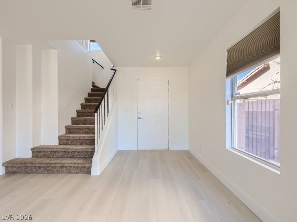 1220 Swanbrooke Dr - Photo 3 of 28