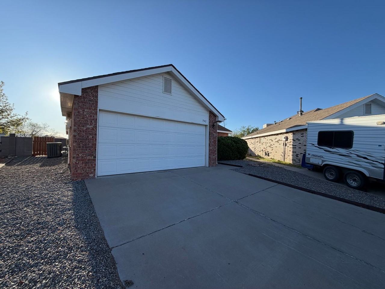 1942 Avondale Pl Nw - Photo 2 of 31