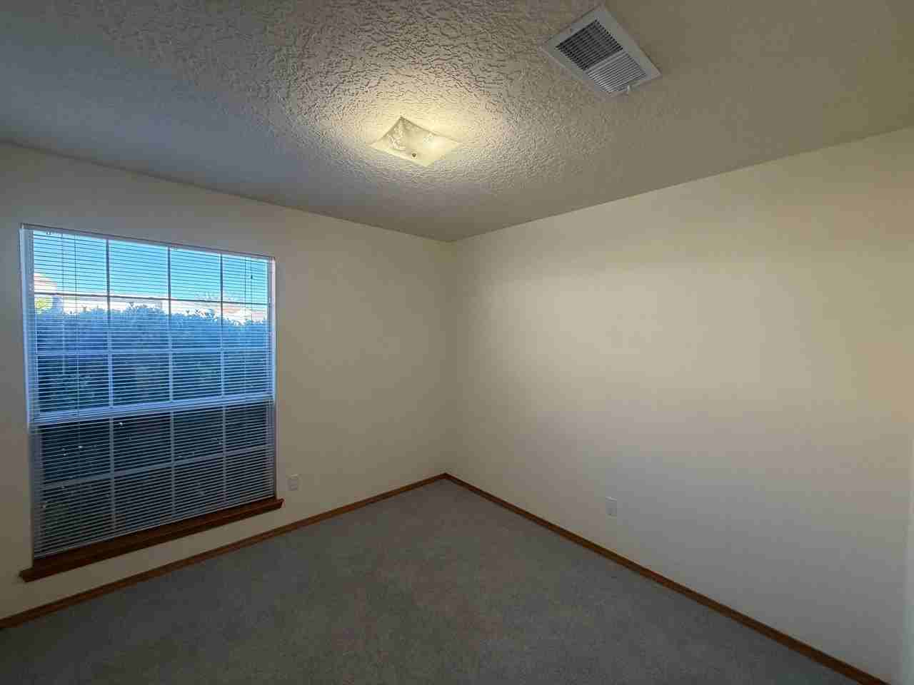 1942 Avondale Pl Nw - Photo 6 of 31