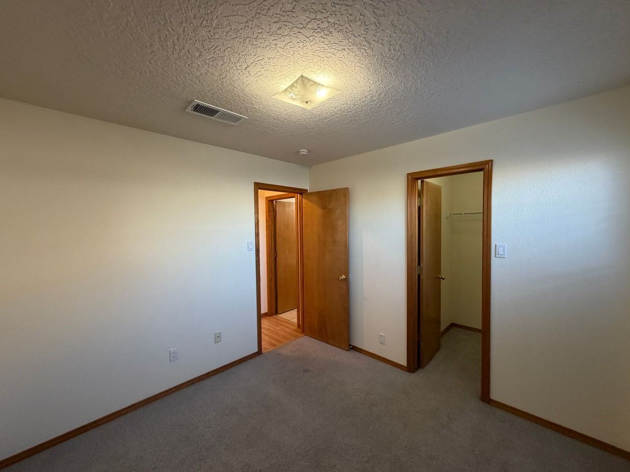 1942 Avondale Pl Nw - Photo 7 of 31