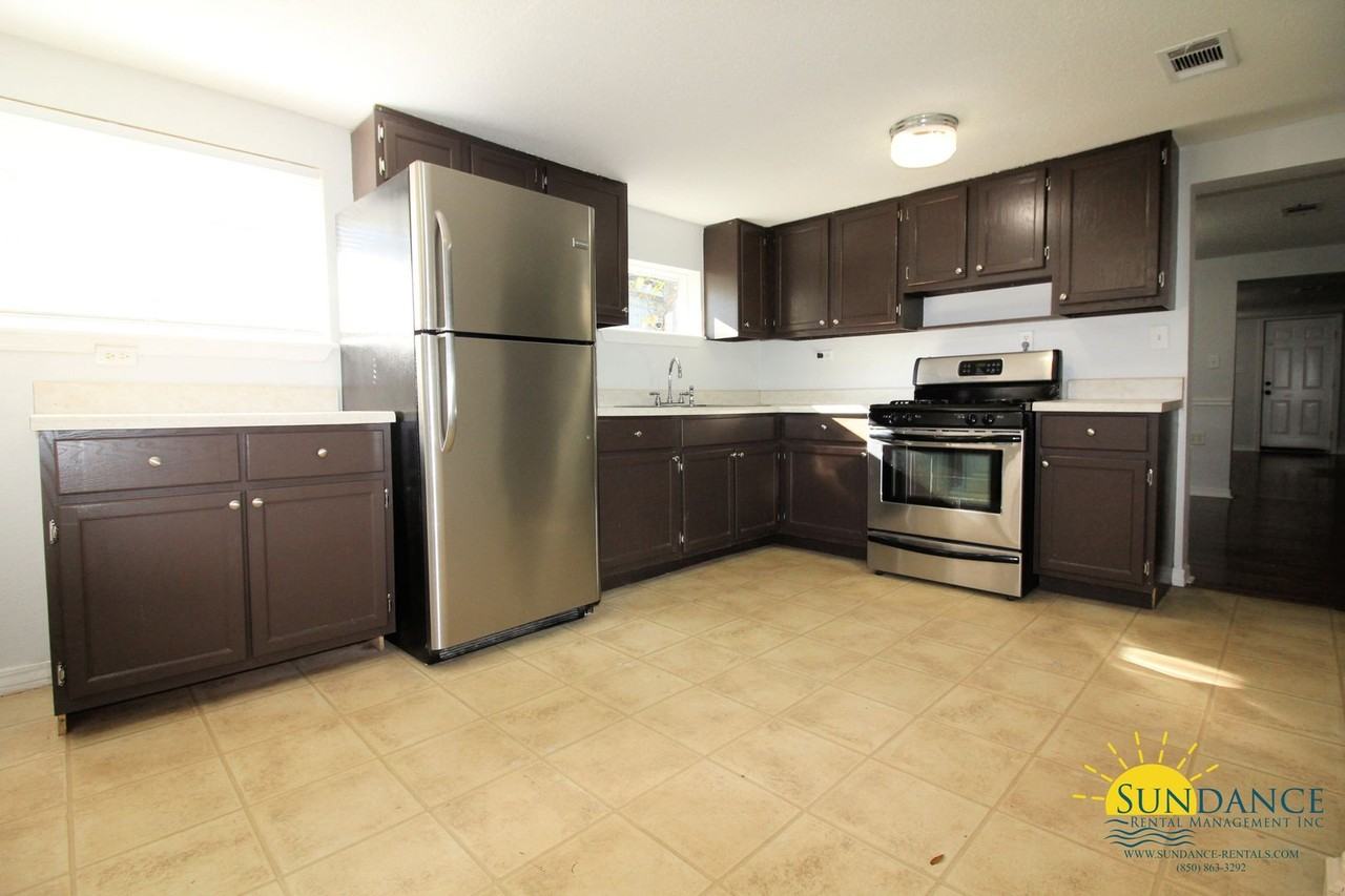 321 E Chestnut Ave - Photo 6 of 15