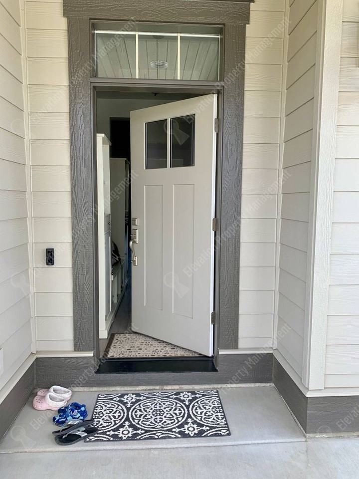 3656 Sw Badger Ct - Photo 2 of 13