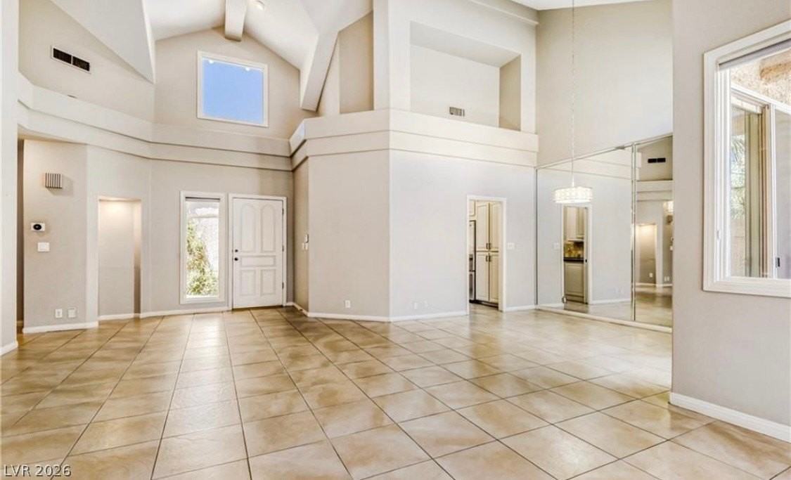 8243 Round Hills Cir - Photo 4 of 33