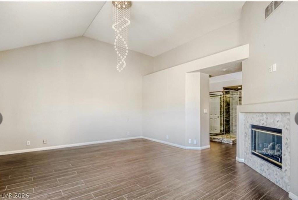 8243 Round Hills Cir - Photo 6 of 33