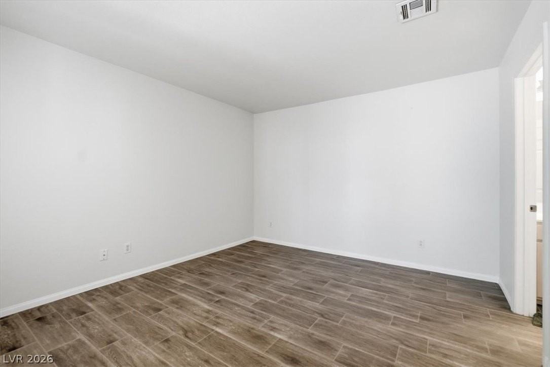 3096 Maple Ridge Ct - Photo 3 of 37