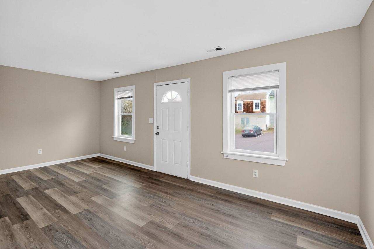 529 4th St - Photo 4 of 14