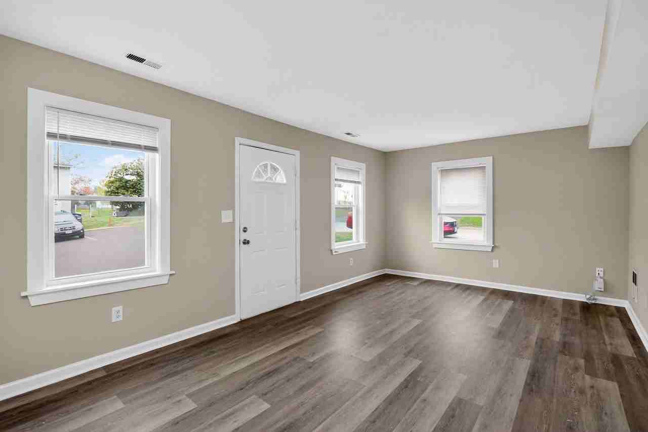 529 4th St - Photo 5 of 14