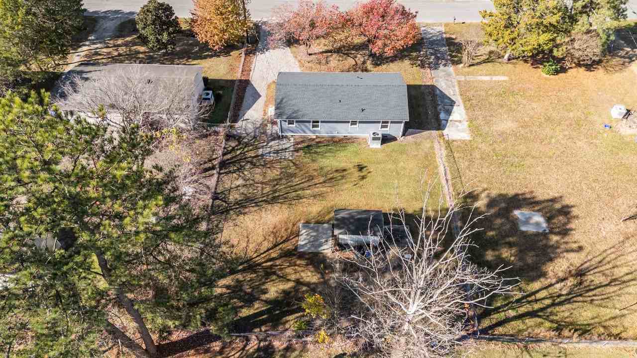 114 Arrowood Dr - Photo 3 of 21