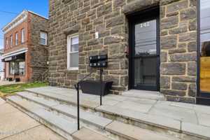 featured image of 140 Hamilton Ave #1