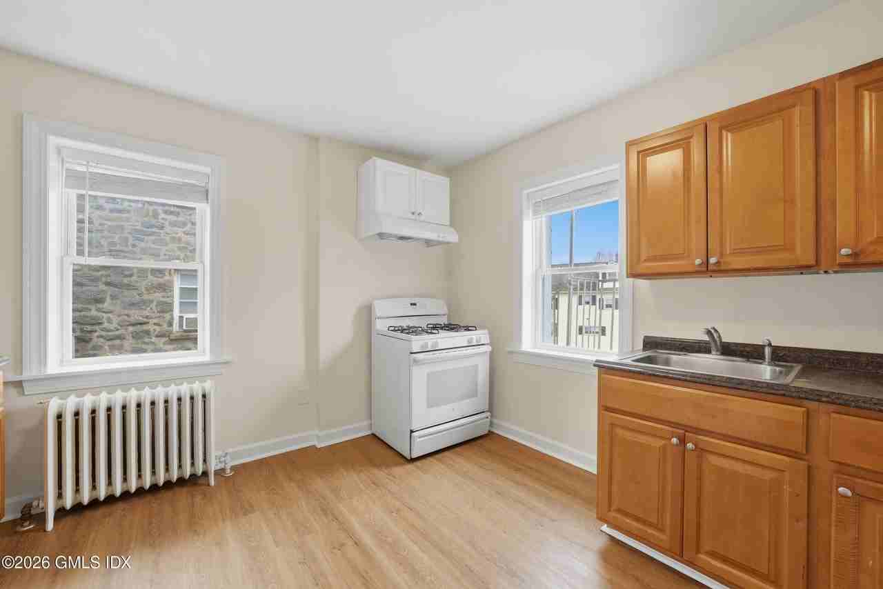 140 Hamilton Ave #2 - Photo 5 of 13