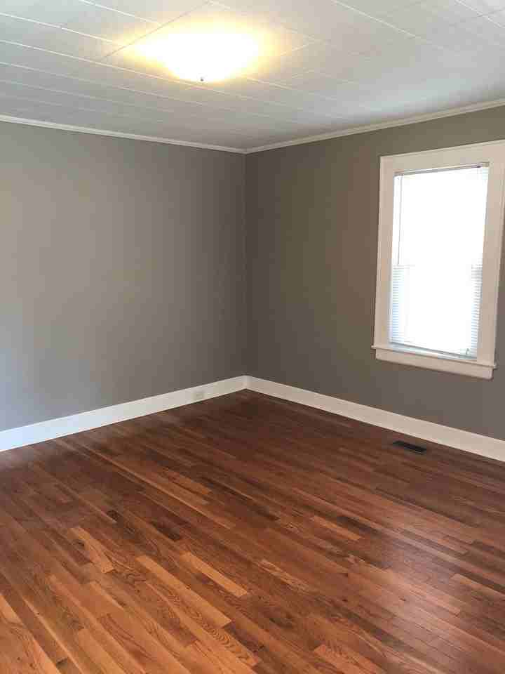 2909 Shaftsbury St - Photo 4 of 19